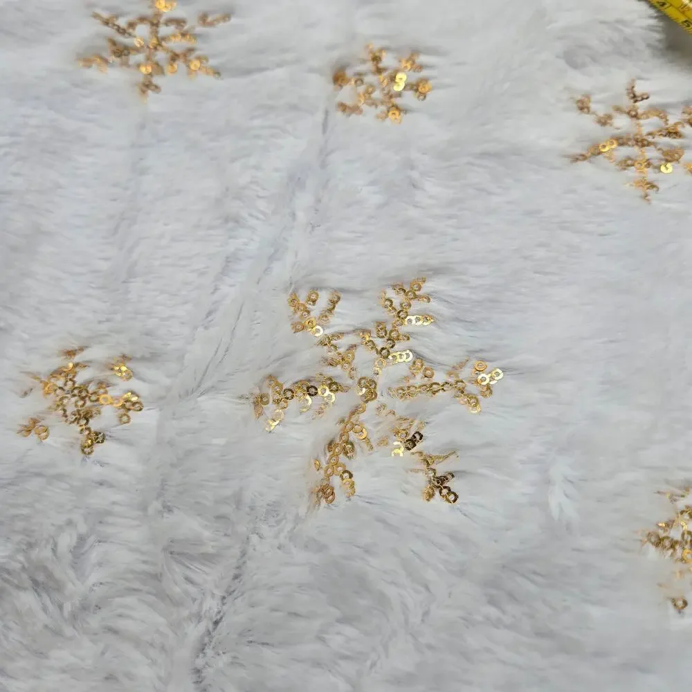 Christmas Tree Skirt White Gold Faux Fur 21